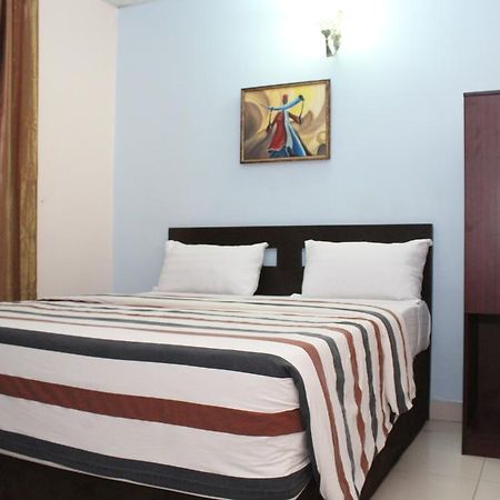 Bluespring Hotel Maryland Екстер'єр фото