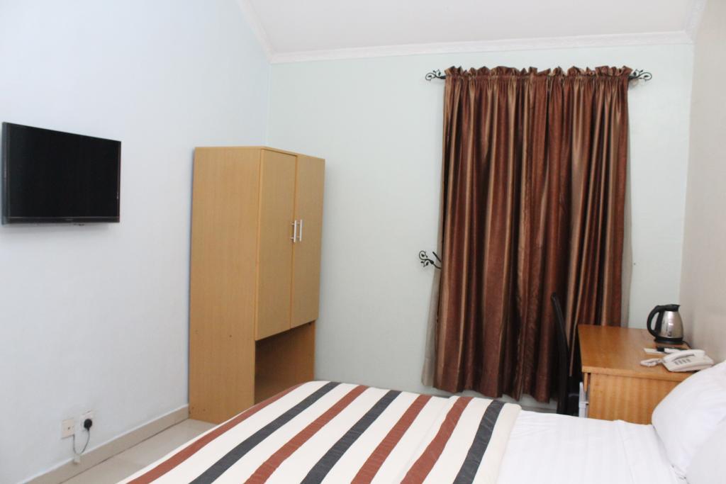 Bluespring Hotel Maryland Екстер'єр фото