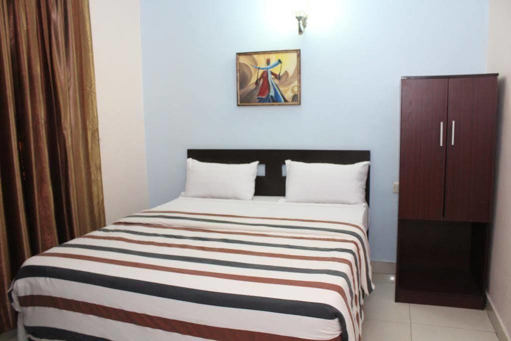 Bluespring Hotel Maryland Екстер'єр фото