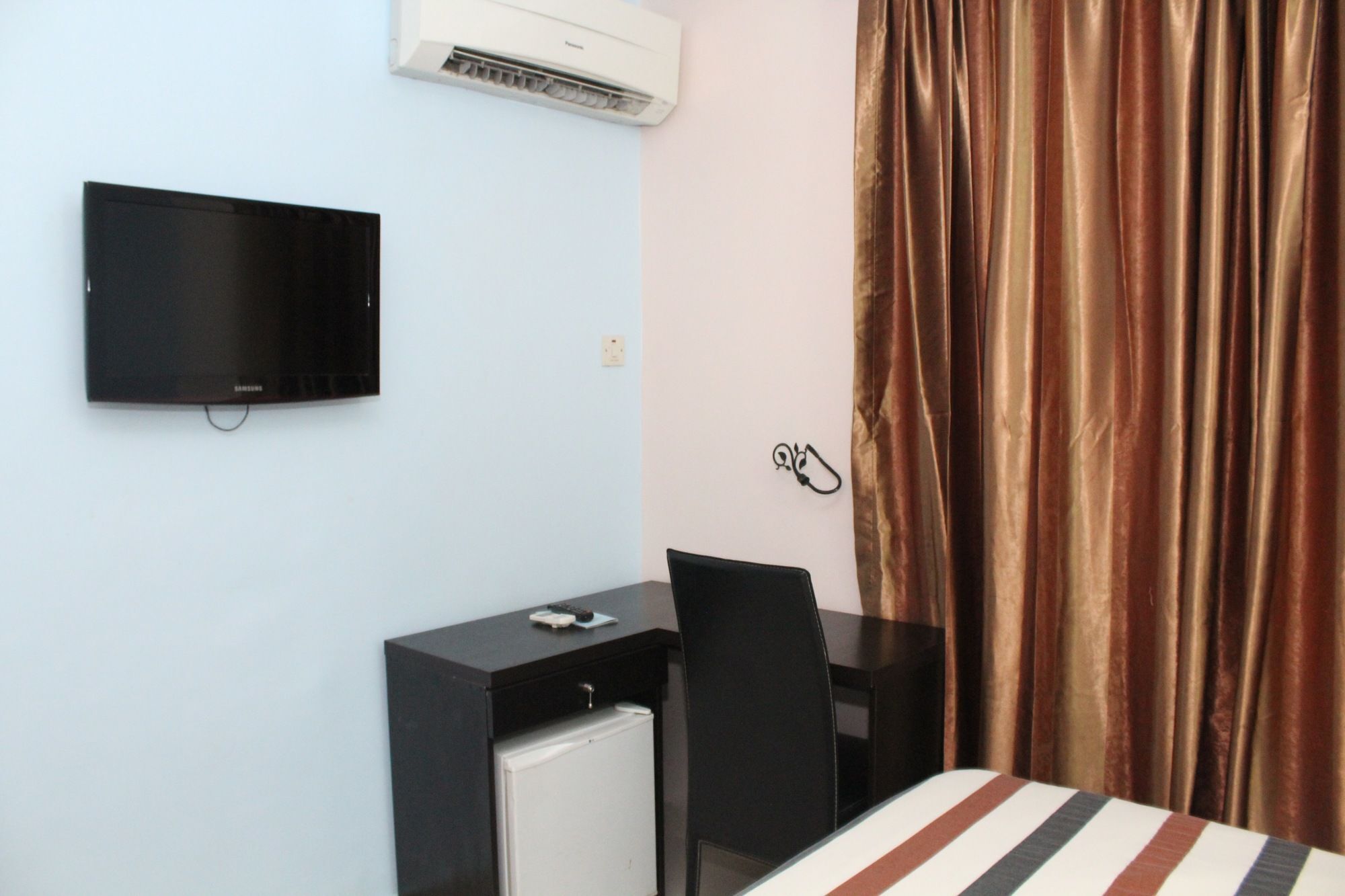 Bluespring Hotel Maryland Екстер'єр фото