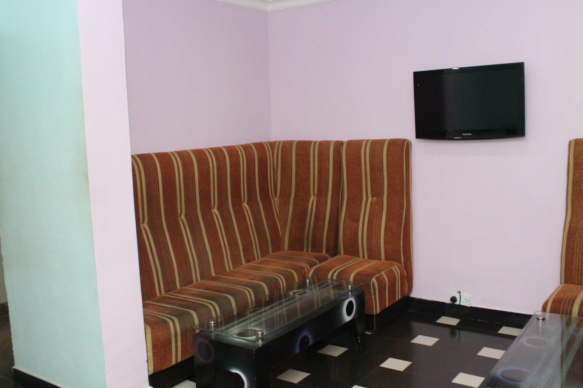 Bluespring Hotel Maryland Екстер'єр фото